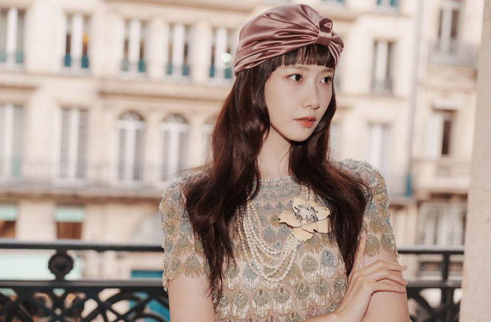 7 Potret Yoona SNSD Hadiri Show Valentino di Paris Fashion Week 2024