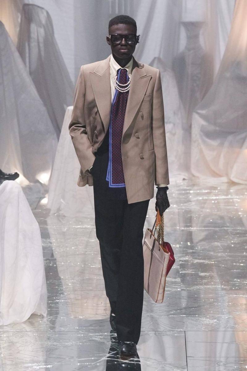 Valentino S/S '25 di Paris Fashion Week 2024 (dok. Valentino)