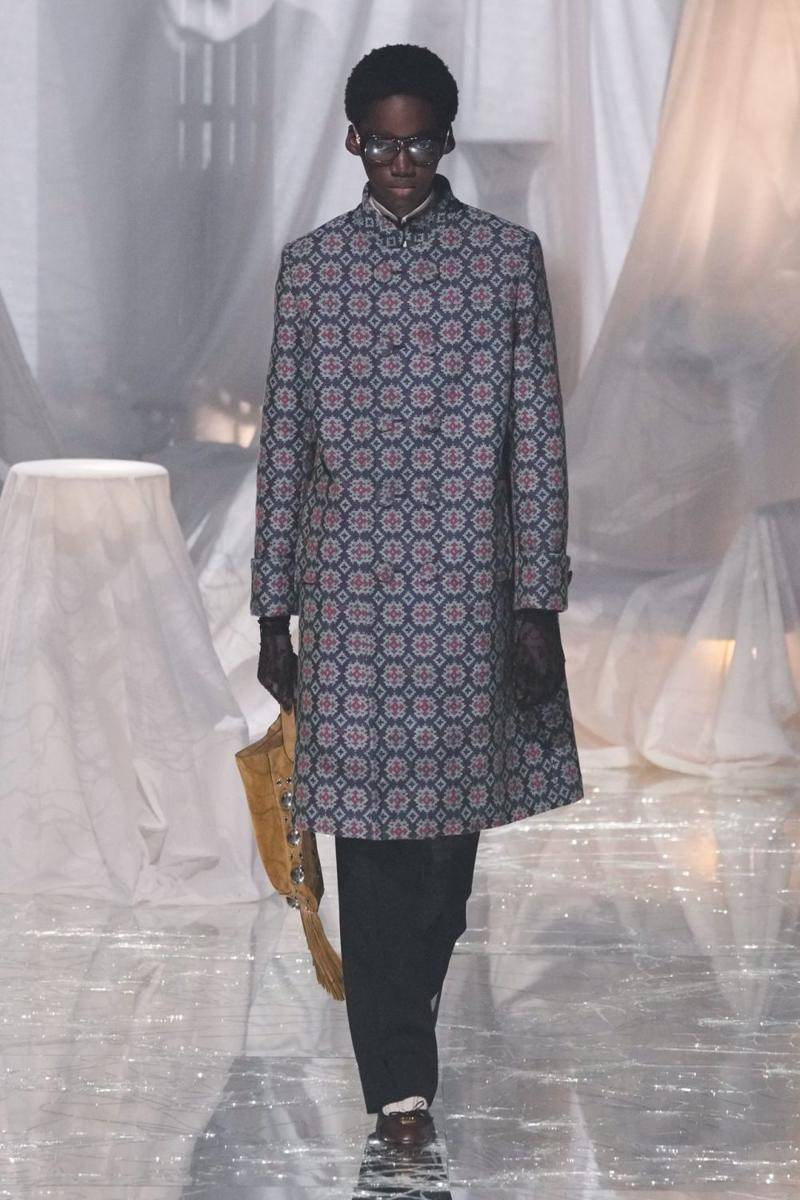 Valentino S/S '25 di Paris Fashion Week 2024 (dok. Valentino)