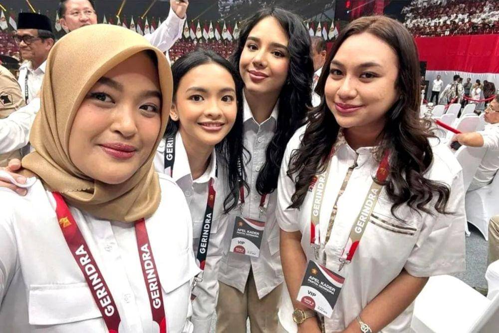 Annisa MA Mahesa (kiri) dari Partai Gerakan Indonesia Raya (Gerindra) asal Daerah Pemilihan Banten II menjadi anggota DPR termuda (Instagram?@annisa_mahesa)