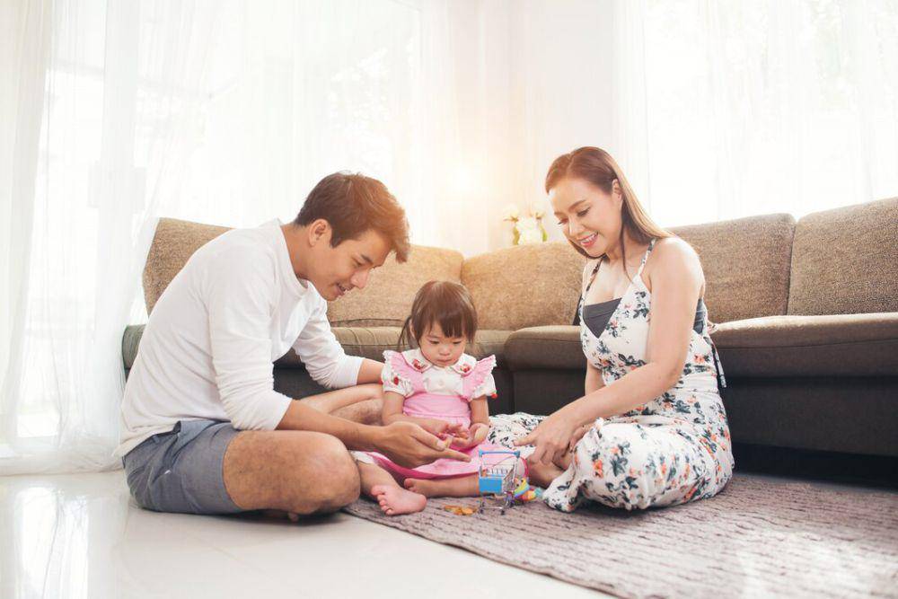 ilustrasi menghabiskan waktu bersama anak (freepik.com/jcomp)