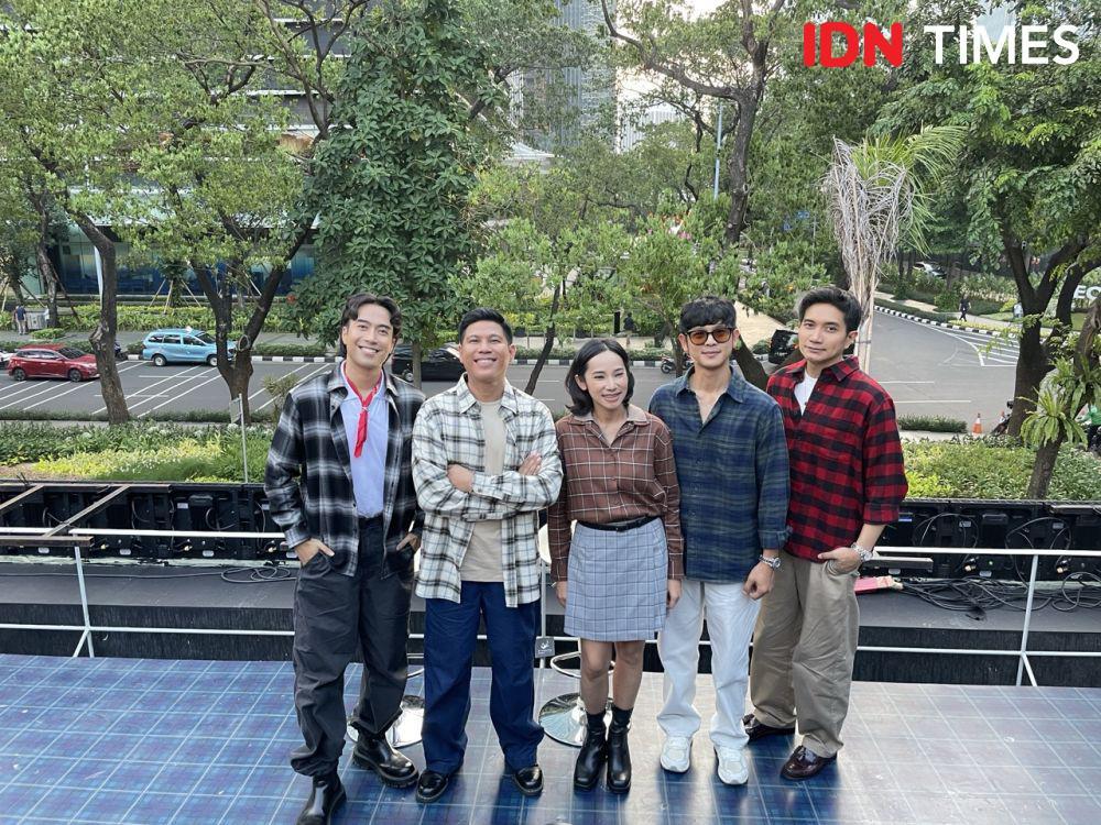 Koleksi Flannel Terbaru UNIQLO, Kemeja Kesukaan Vidi Aldiano dan Nino