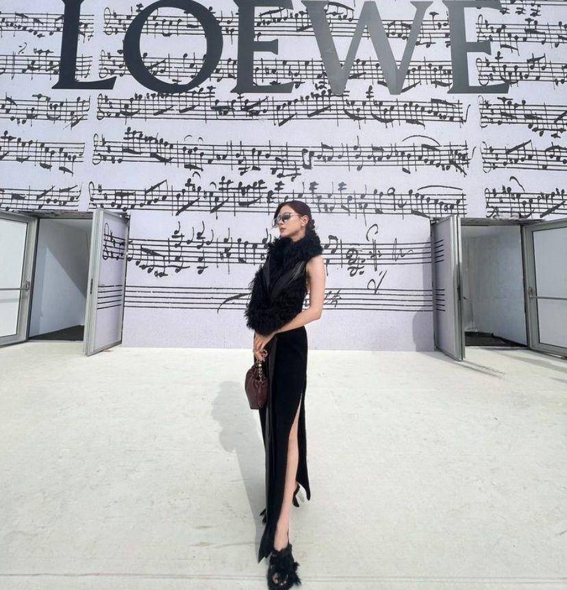 potret Baifern Pimchanok di Paris Fashion Week (instagram.com/baifernbah)