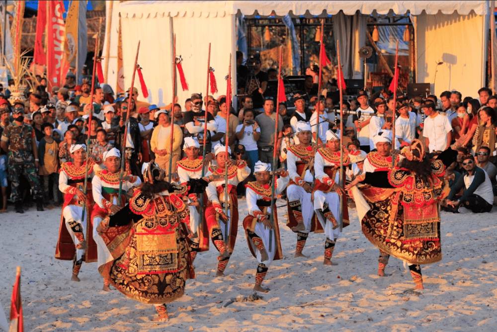 Potret Nusa Penida Festival di Nusa Penida, Bali (Dok. Kemenparekraf)