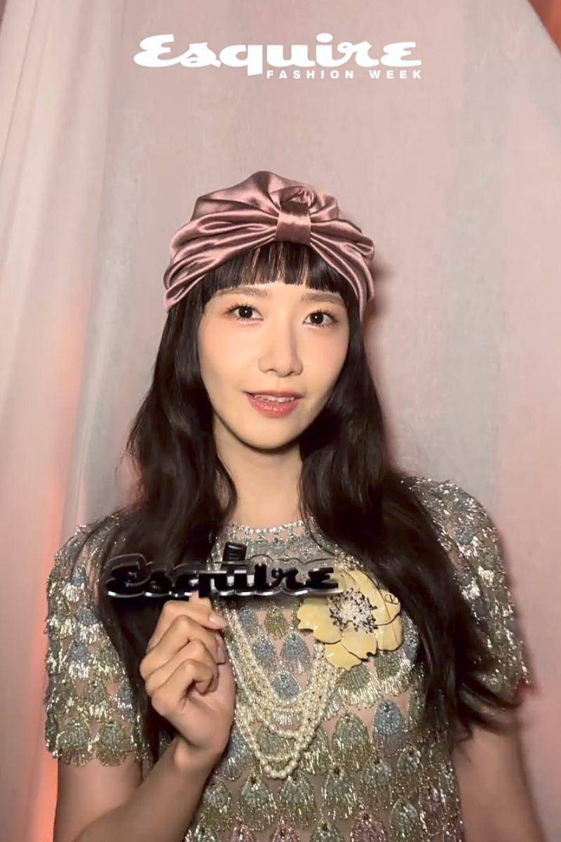 potret Yoona SNSD (dok. Esquire Korea)