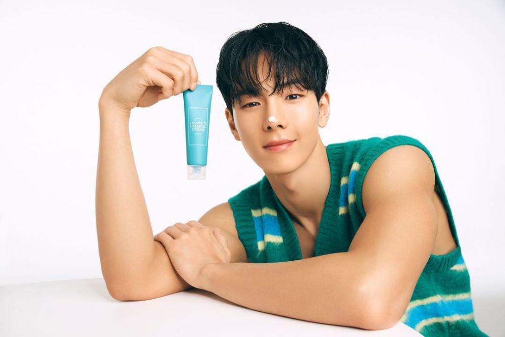 5 Tips Skincare Routine ala Shownu MONSTA X, Bikin Kulit Cerah!