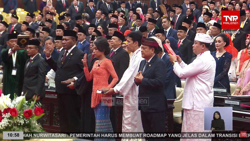 Pelantikan anggota DPD RI terpilih periode 2024-2029 pada Selasa (1/10/2024). (YouTube.com/TVR Parlemen)