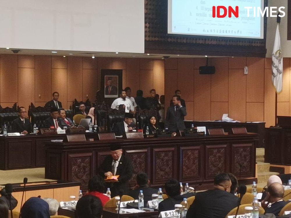 Jihan Fahira Pamit Saat Voting Pemilihan Pimpinan DPD Berlangsung