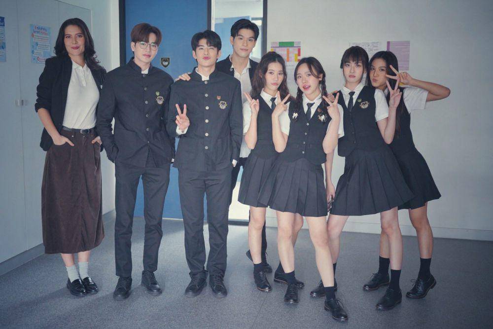 pemain drama High School Frenemy (x.com/junewanwimol19)