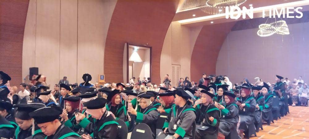 Lulusan Poltekpar Palembang (IDN Times/Feny Maulia Agustin)