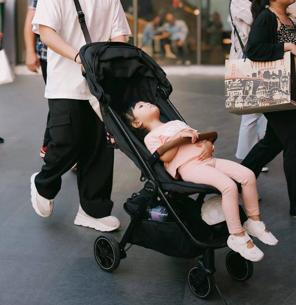 potret keluarga Aurel Hermansyah (instagram.com/aurelie.hermansyah)