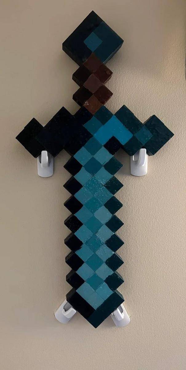 DIY senjata Minecraft versi dunia nyata (reddit.com/TheLadyFriend1)