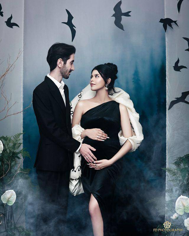 maternity shoot Jharna Bhagwani dan suami (Instagram.com/jharnabhagwani)