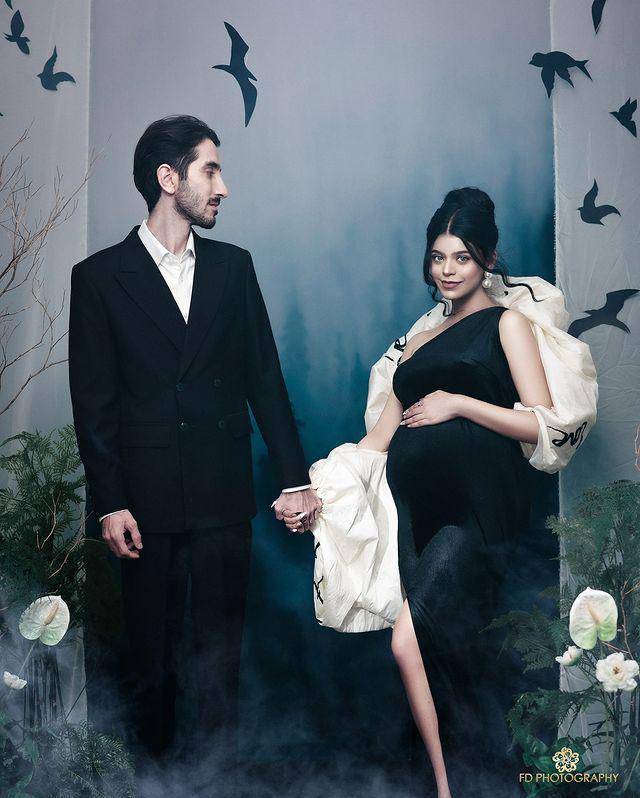 maternity shoot Jharna Bhagwani dan suami (Instagram.com/jharnabhagwani)