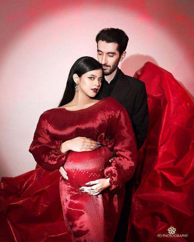 maternity shoot Jharna Bhagwani dan suami (Instagram.com/jharnabhagwani)