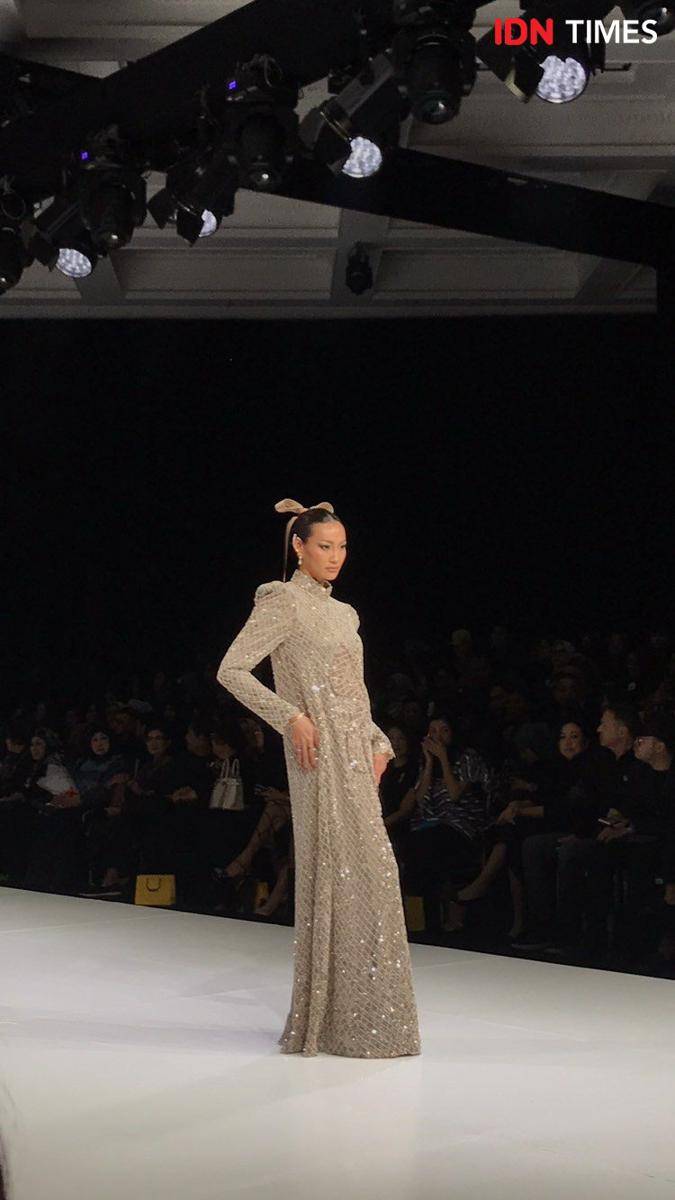 Potret koleksi Ivan Gunawan di The Langham Fashion Soiree. 1 Oktober 2024. (IDN Times/Hani Safanja)