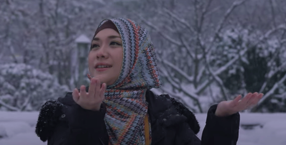 JIlbab Traveler: Love Sparks in Korea film religi Indonesia yang cocok ditonton saat Ramadan