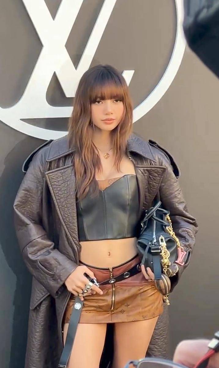 potret Lisa BLACKPINK (instagram.com/eyesmag)