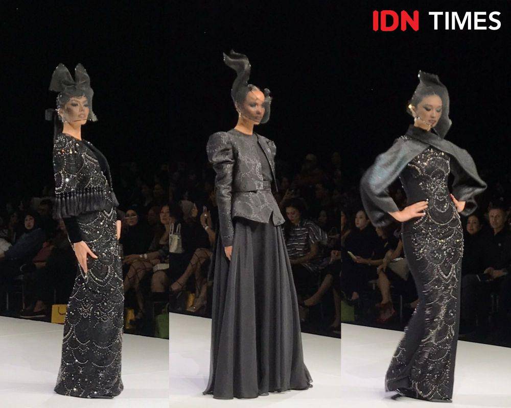 Potret koleksi Ivan Gunawan di The Langham Fashion Soiree. 1 Oktober 2024. (IDN Times/Hani Safanja)