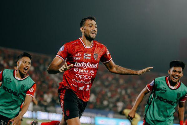 Striker Bali United Everton Dipuji Setelah Mencetak Gol
