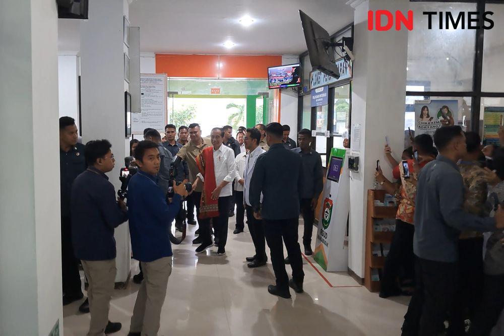 Jokowi Cek Gedung Baru RSUD Waikabubak, Ditargetkan Rampung Desember