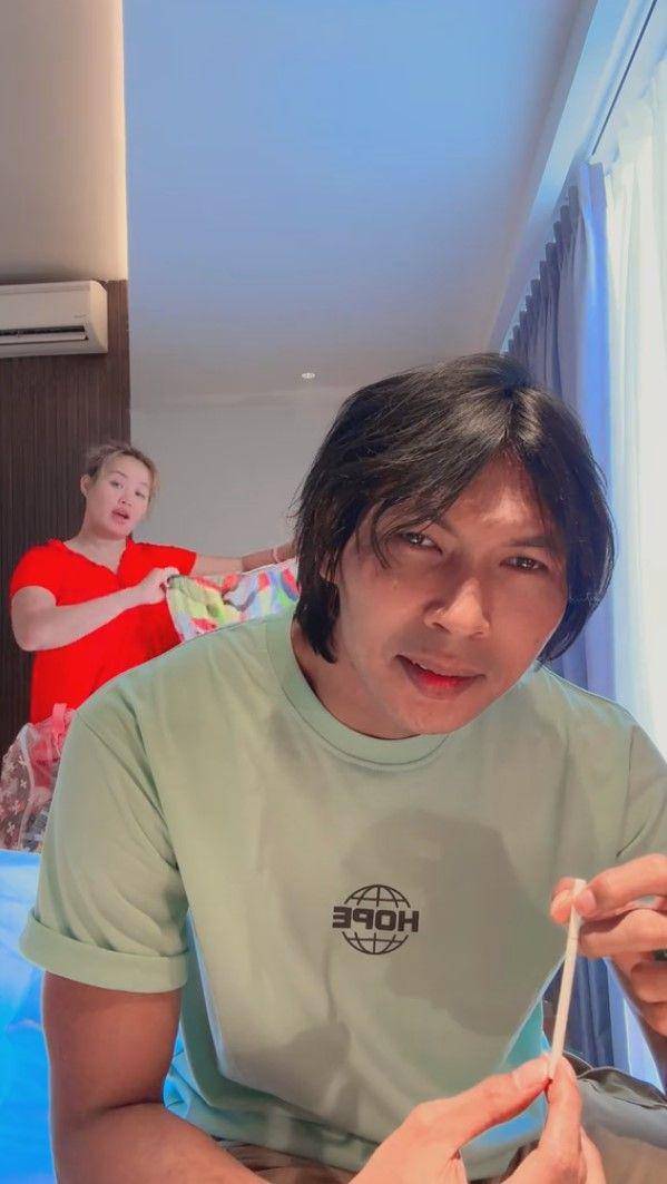 potret mesra Pinkan Mambo dan Arya Khan (tiktok.com/arya_joget)