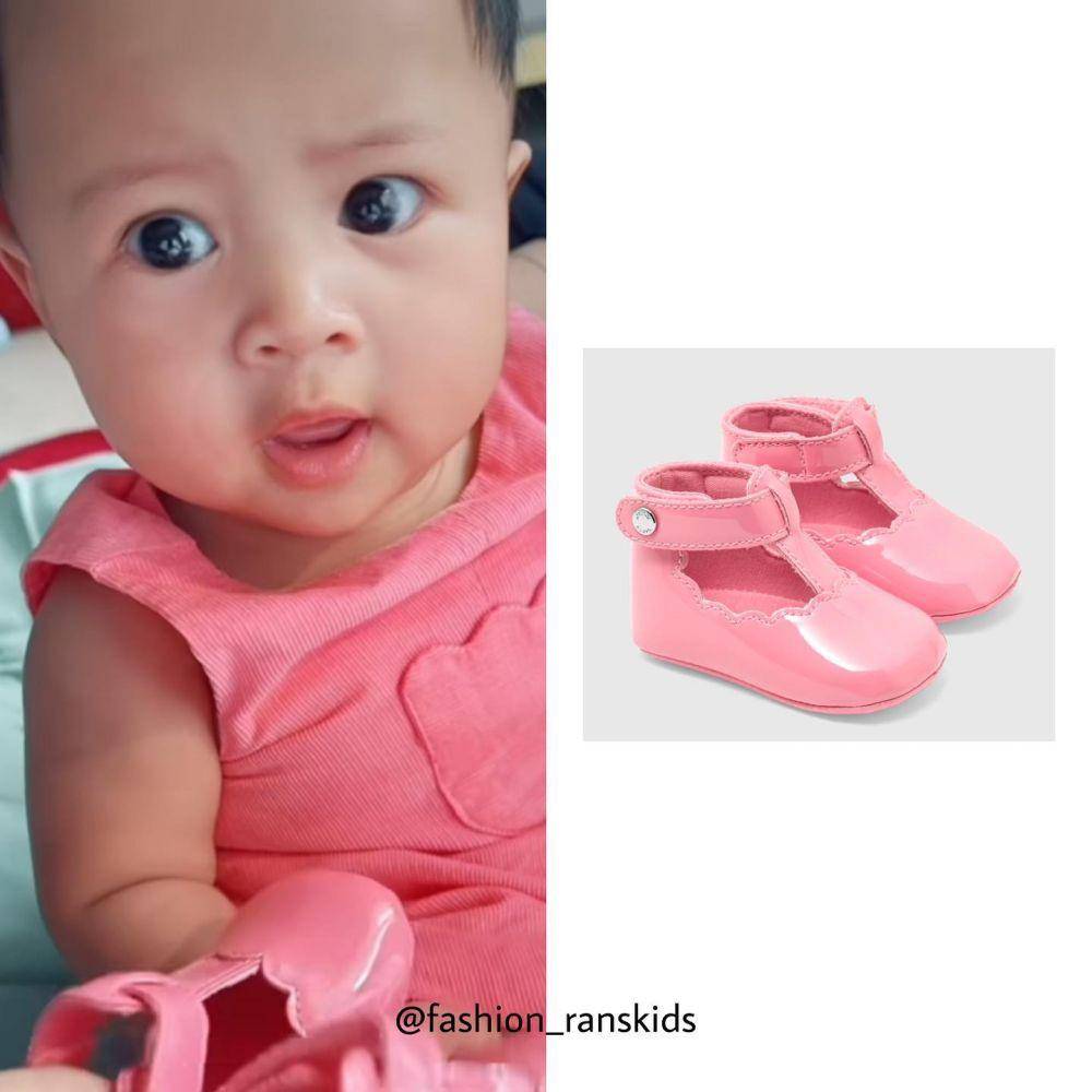 fashion item baby Lily (Instagram.com/fashion_ranskids)