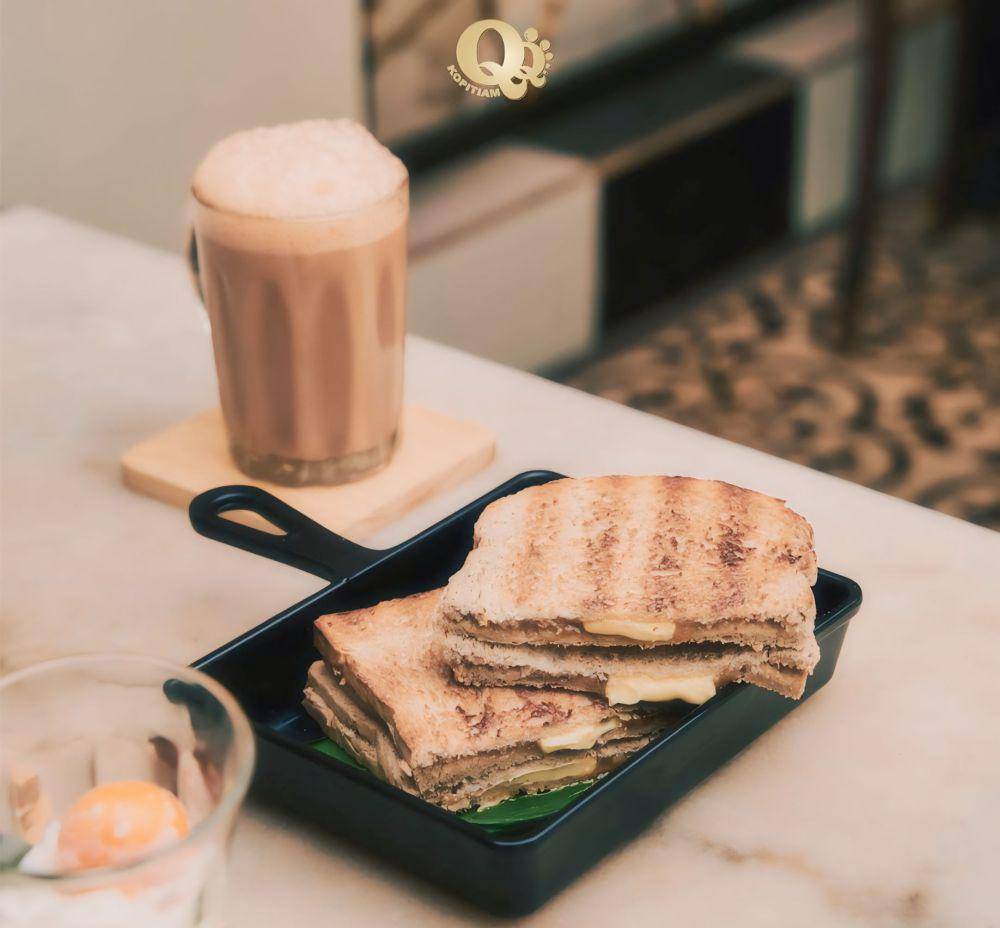 potret hidangan kaya toast di QQ Kopitiam (instagram.com/qqkopitiamresto)