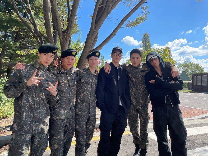 potret Minhyuk MONSTA X keluar wamil (x.com/OfficialMonstaX)