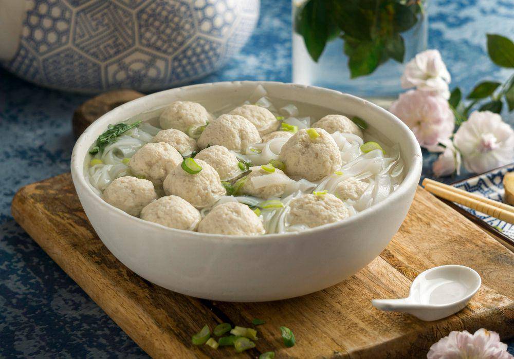 ilustrasi bakso ayam tanpa tepung (freepik.com/freepik)