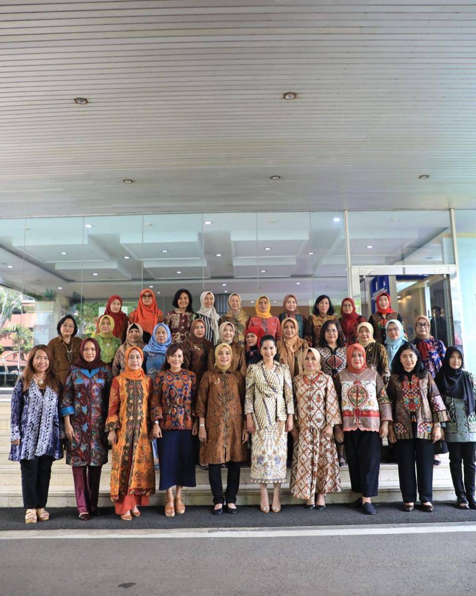potret Annisa Yudhoyono peringati Hari Batik Nasional (instagram.com/annisayudhoyono)