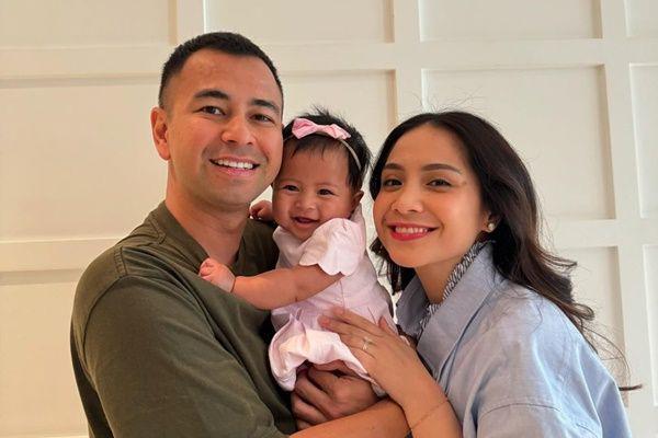8 Harga Fashion Item Baby Lily Putri Raffi-Nagita, Gak Kalah Mahal!