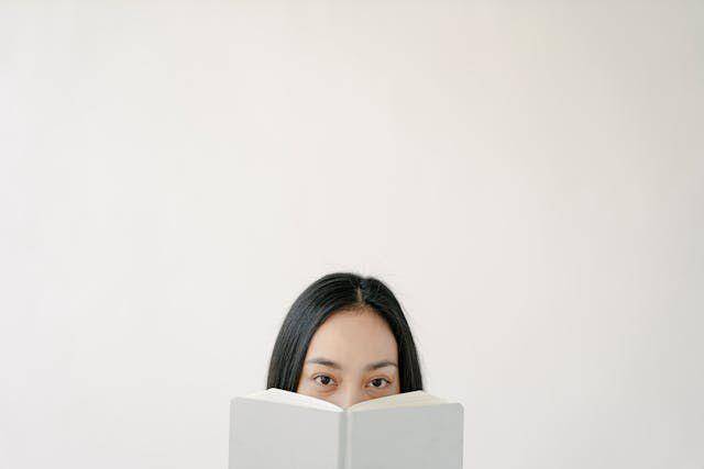 ilustrasi seorang introvert (pexels.com/John Diez)