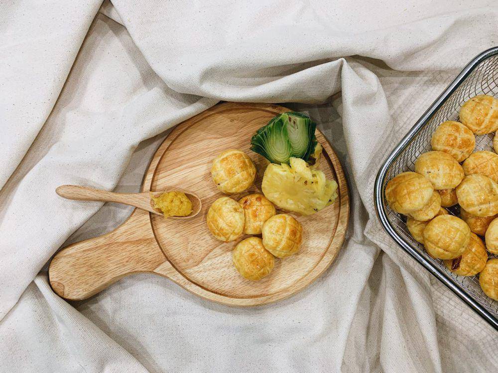 ilustrasi kue nastar lidah buaya (pexels.com/Vo Thuy Tien)