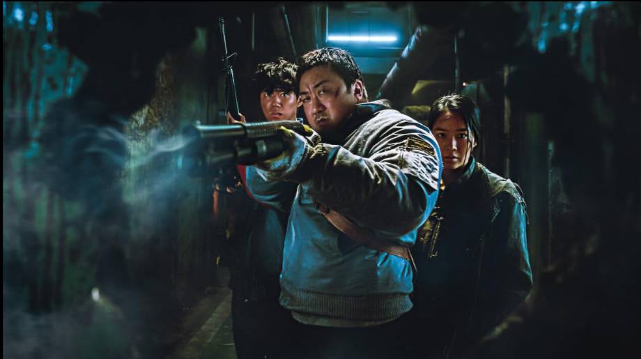cuplikan dari film Badland Hunters (2024) (dok. Netflix/Badland Hunters)