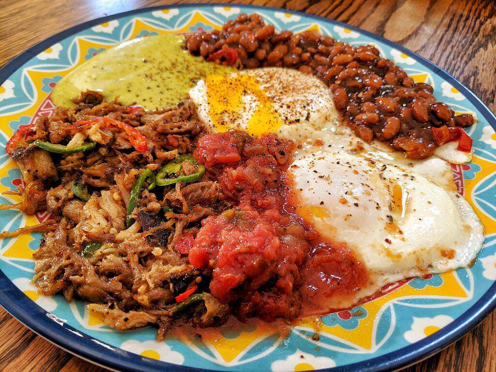 huevos rancheros (commons.wikimedia.org/jeffreyw)