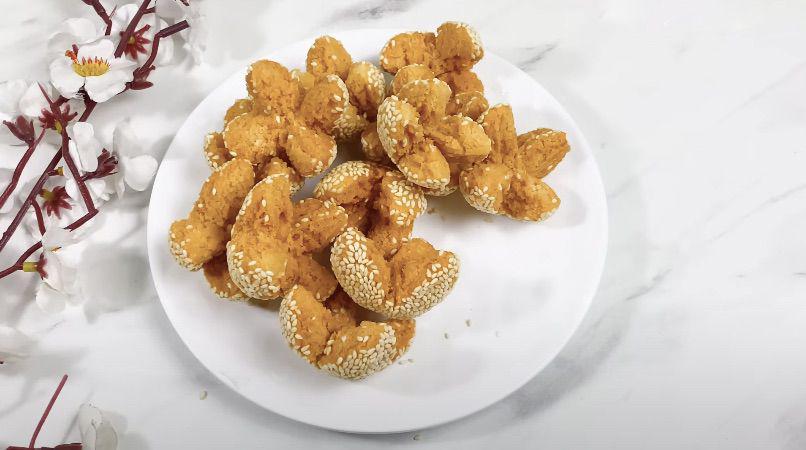 Resep Onde-onde Ketawa 1 Telur yang Merekah Sempurna, Renyah Abis