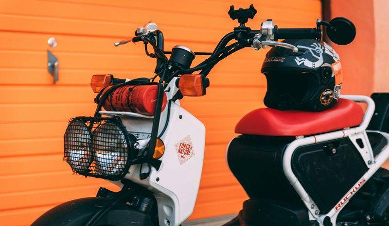 ilustrasi setang motor (unsplash.com/Tucker Good)