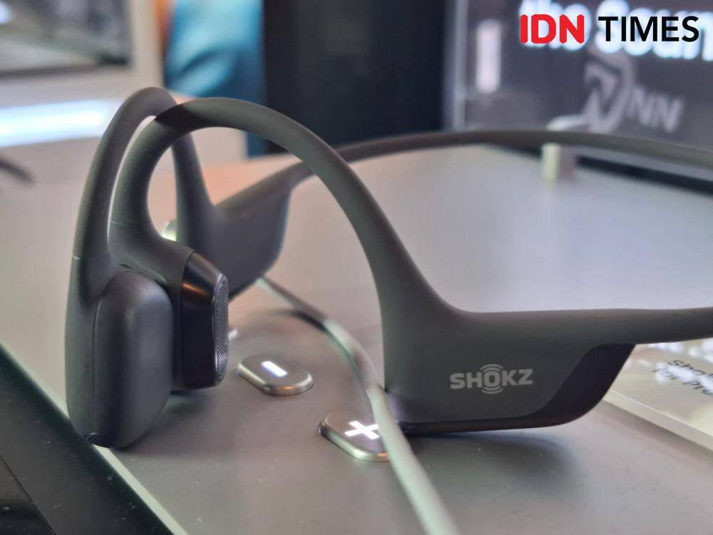 SHOKZ OpenSwim Pro (IDN Times/Fatkhur Rozi)