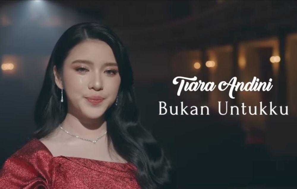 Lirik dan Makna Lagu Bukan Untukku - Tiara Andini, Remake Tahun 2001