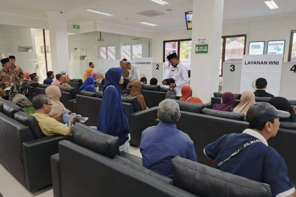 Layanan paspor haji oleh Imigrasi Singaraja (Dok.IDN Times/istimewa)