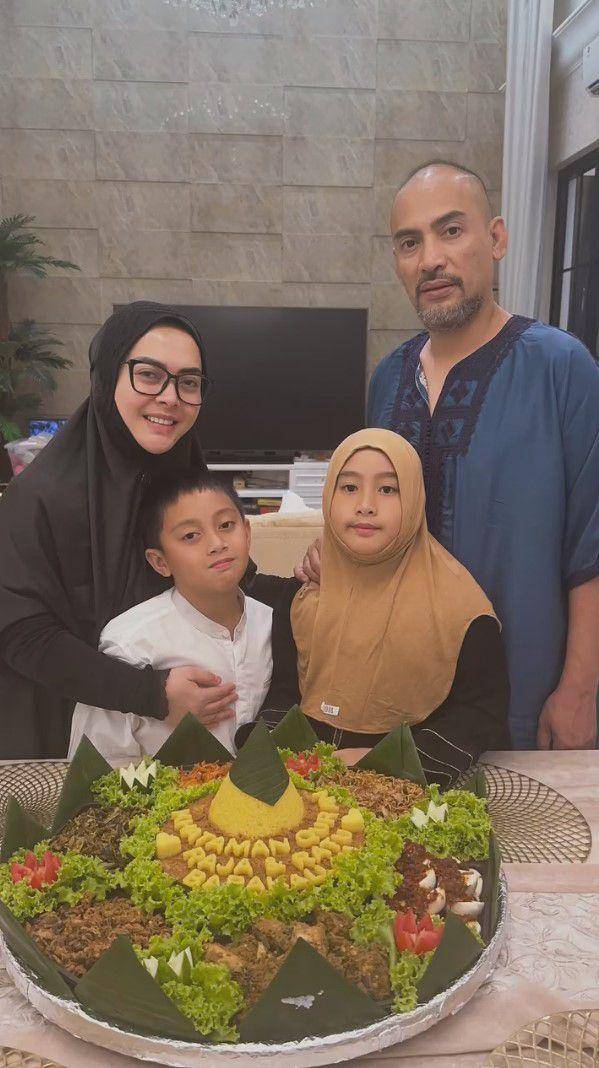 potret syukuran khataman Alquran keponakan Syahrini (instagram.com/syh55)