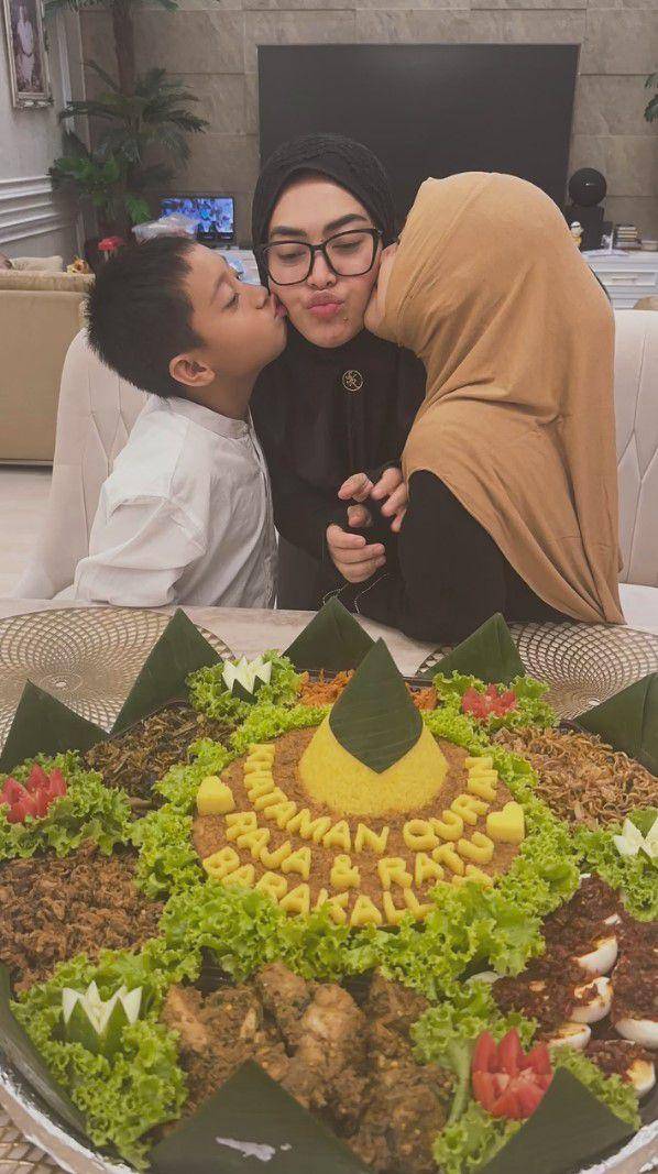 potret syukuran khataman Alquran keponakan Syahrini (instagram.com/syh55)