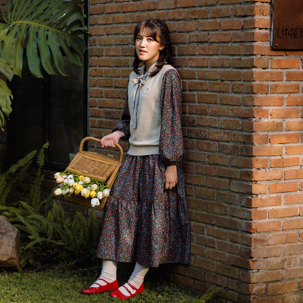 inspirasi outfit feminine look ala Ify Alyssa (instagram.com/ifyalyssa)