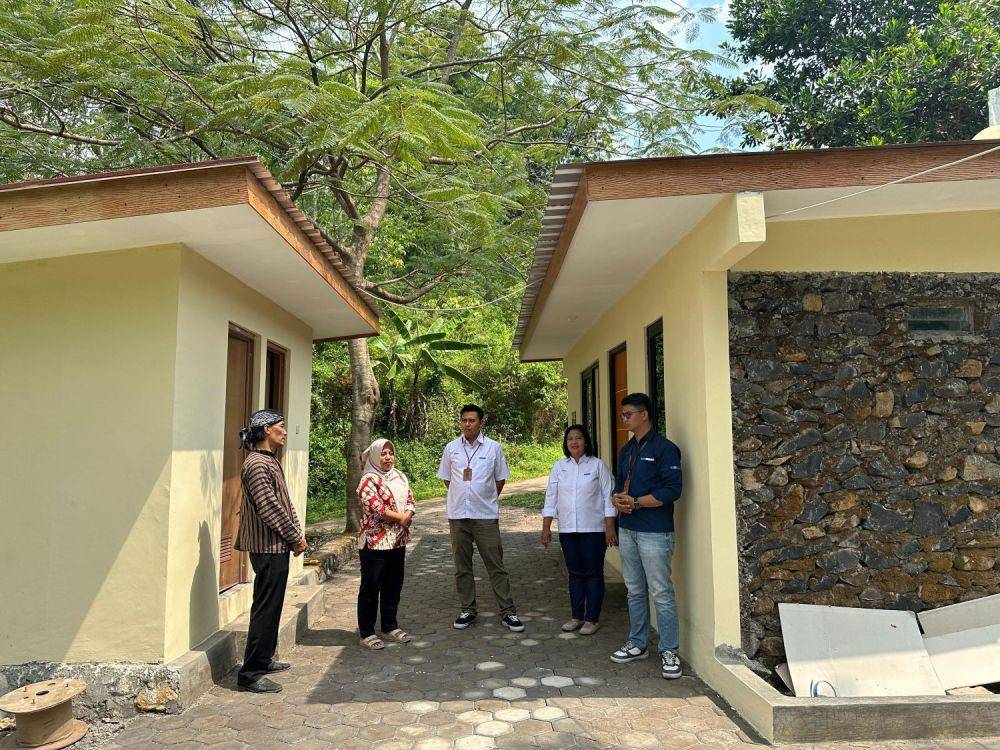 BRI Branch Office Ungaran menyalurkan bantuan tanggung jawab sosial dan lingkungan (TJSL) kepada Desa Lerep senilai Rp500 juta untuk pengembangan potensi desa, Rabu (2/10/2024). (dok. BRI)