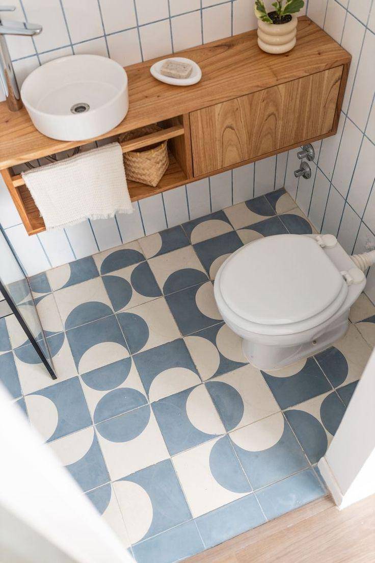ide dekorasi powder room elegan di rumah (noiestudio.com.ar)