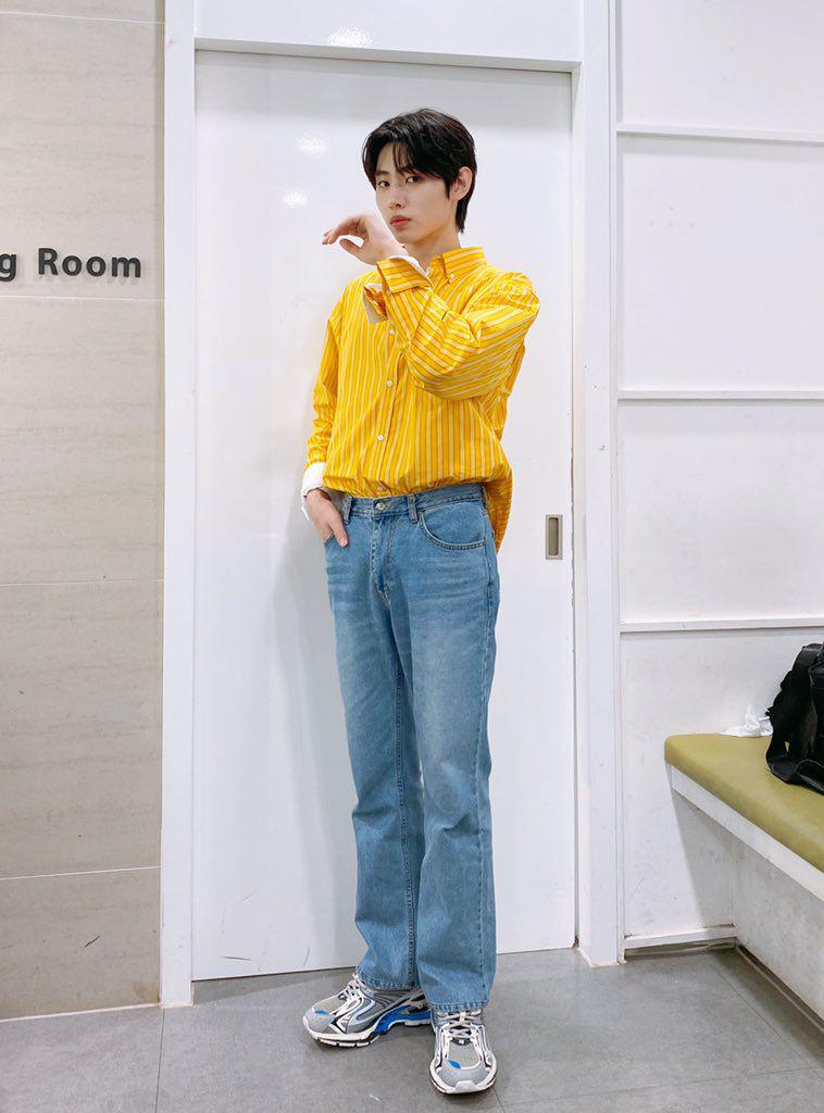 outfit soft boy ala Sunghoon ENHYPEN (x.com/ENHYPEN)