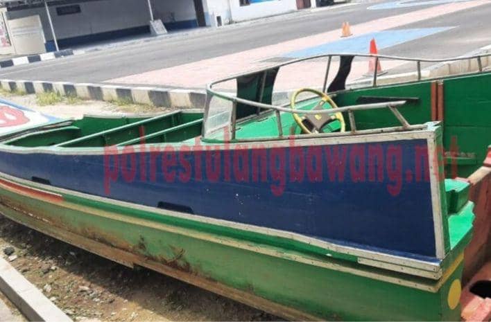 Berdalih menaruh rasa cemburu hingga merasa korban acapkali mengintip rumahnya, seorang nelayan di Kabupaten Tulang Bawang menembak tetangga sendiri menggunakan senjata api (Senpi) rakitan