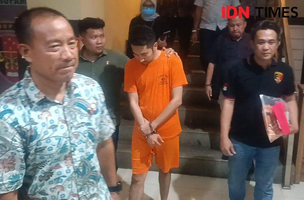 Konferensi pers penetapan tersangka suami selebgram Lampung Anastasia Noor Widiastuti inisal AP. (IDN Times/Tama Yudha Wiguna).