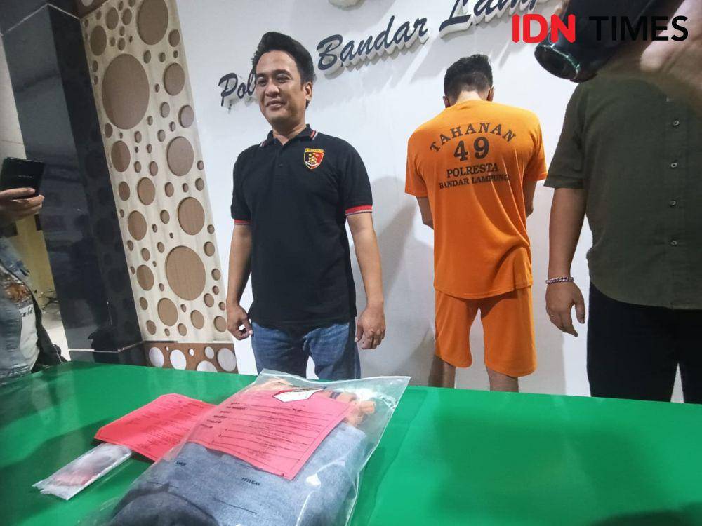 Konferensi pers penetapan tersangka suami selebgram Lampung Anastasia Noor Widiastuti inisal AP. (IDN Times/Tama Yudha Wiguna).